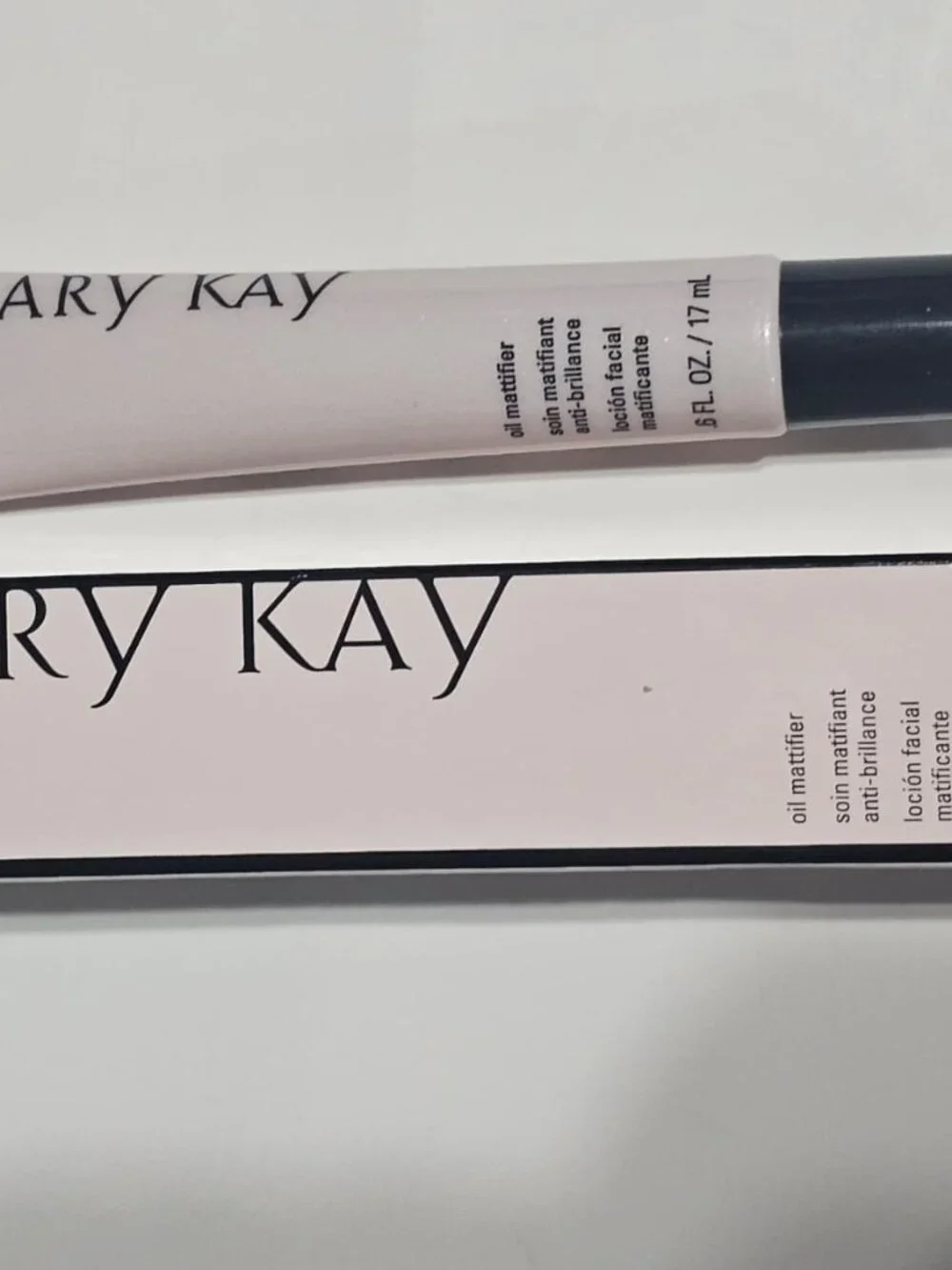 MARY KAY OIL MATTIFIER~FOR OILY SKIN~031573~17 ML